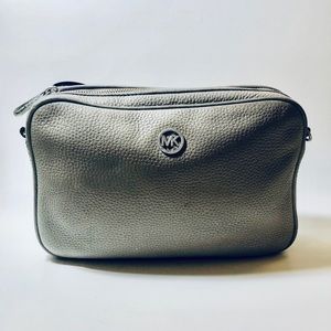 Michael Kors Jetset Crossbody